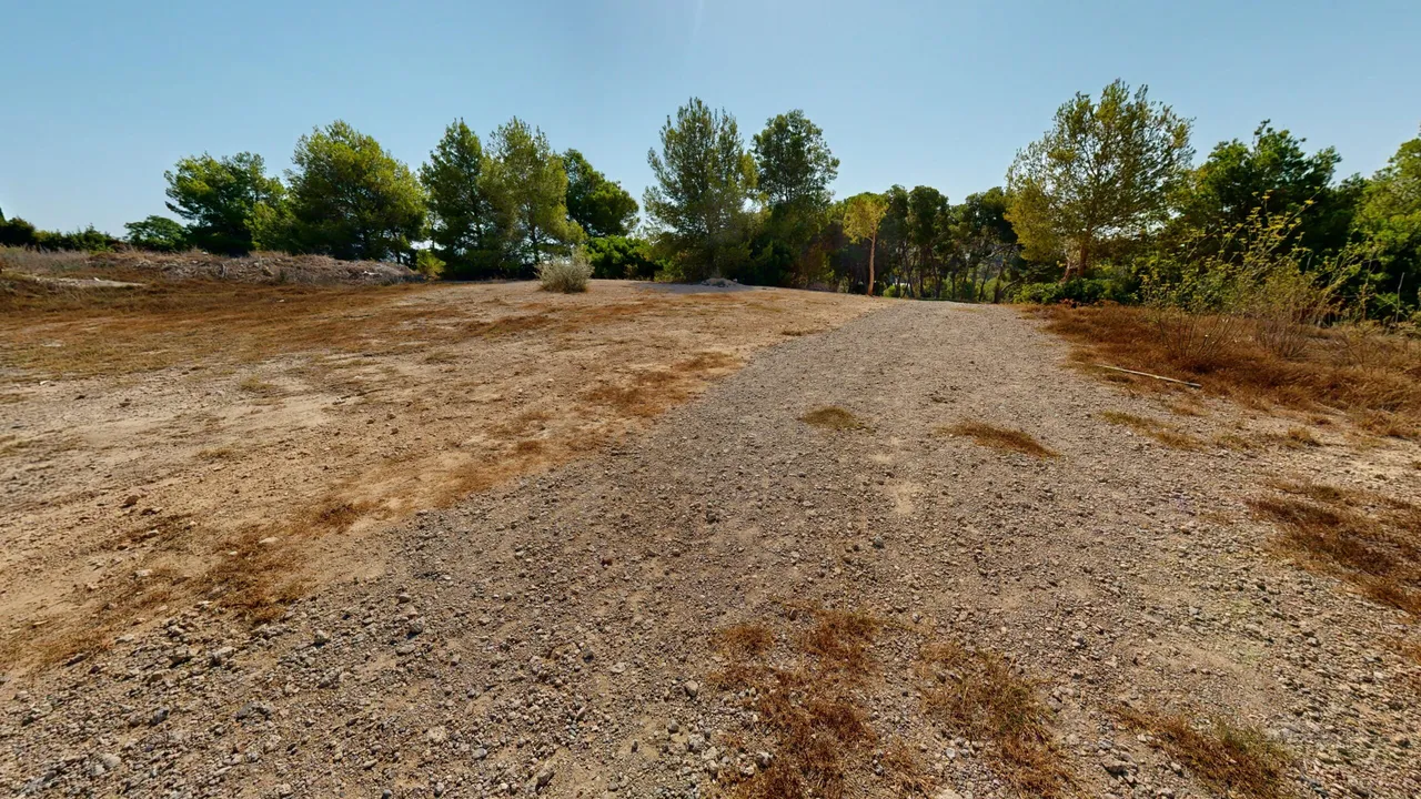 Terreno en venta con agua a pie de parcela y luz a pie de parcela en Urbanización El Bosque — foto 3