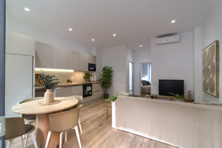 Planta Baja Reformada en Venta en Ruzafa