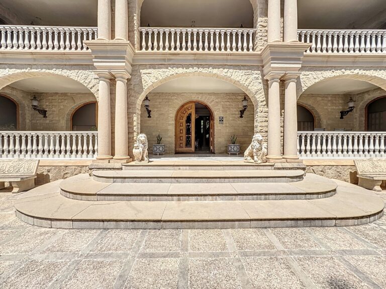 Gran Villa en Venta en Banyeres de Mariola