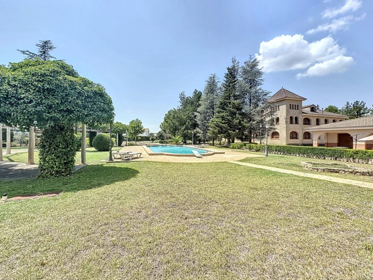 Gran Villa en Venta en Banyeres de Mariola